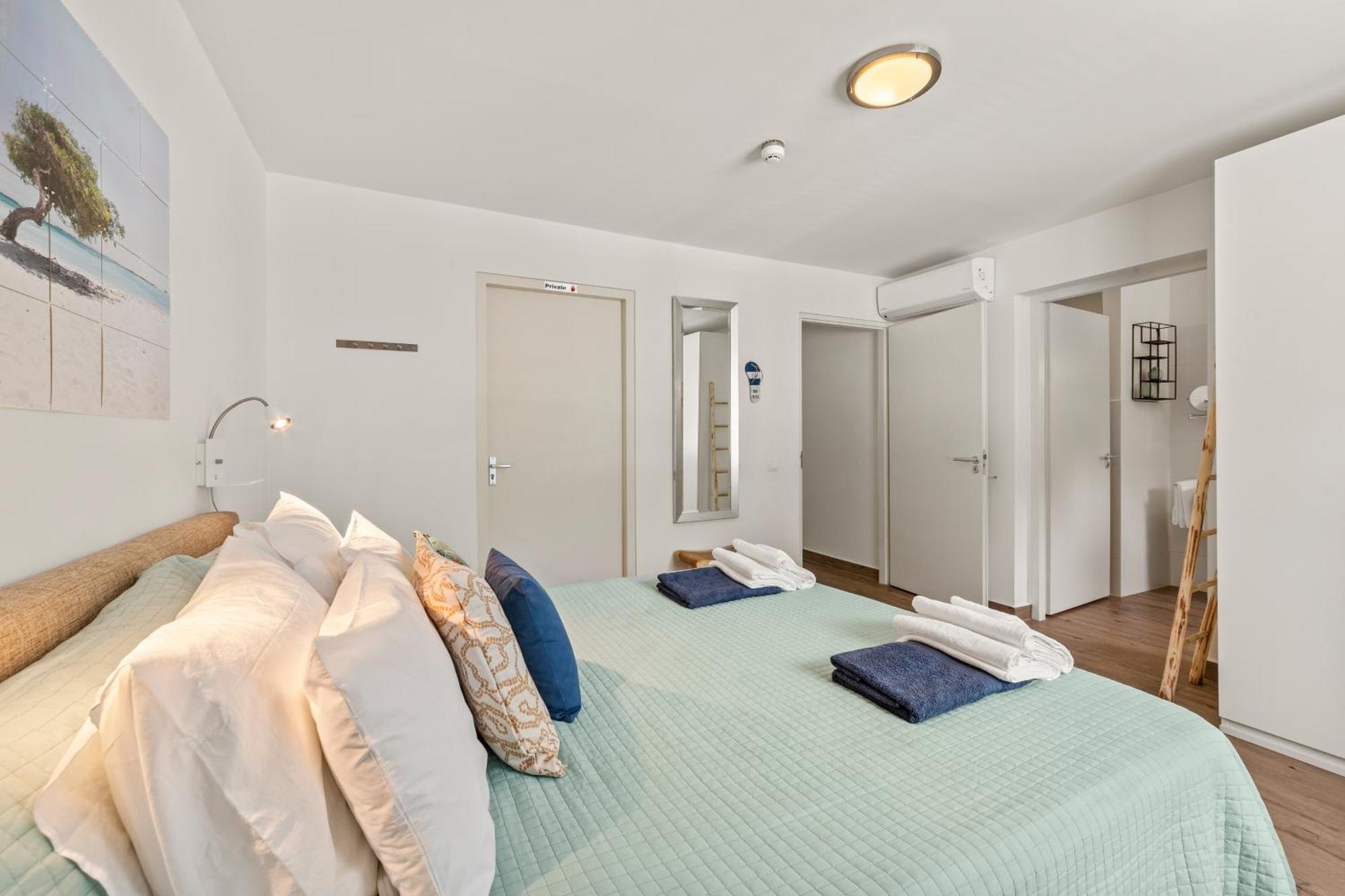 Blue Bay Apartments Sint Michiel Exterior photo